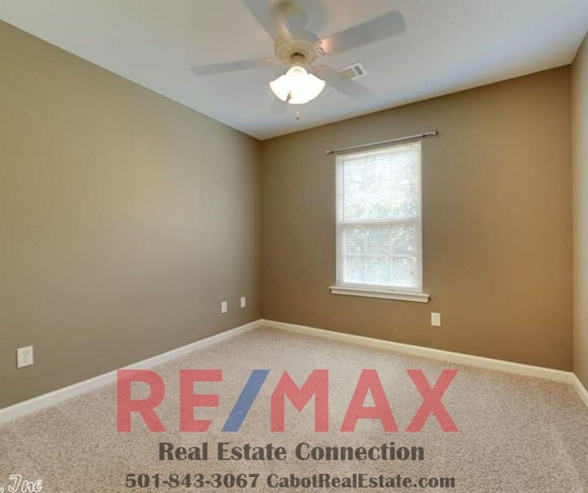 141 Weathering Dr - Photo 6 of 12