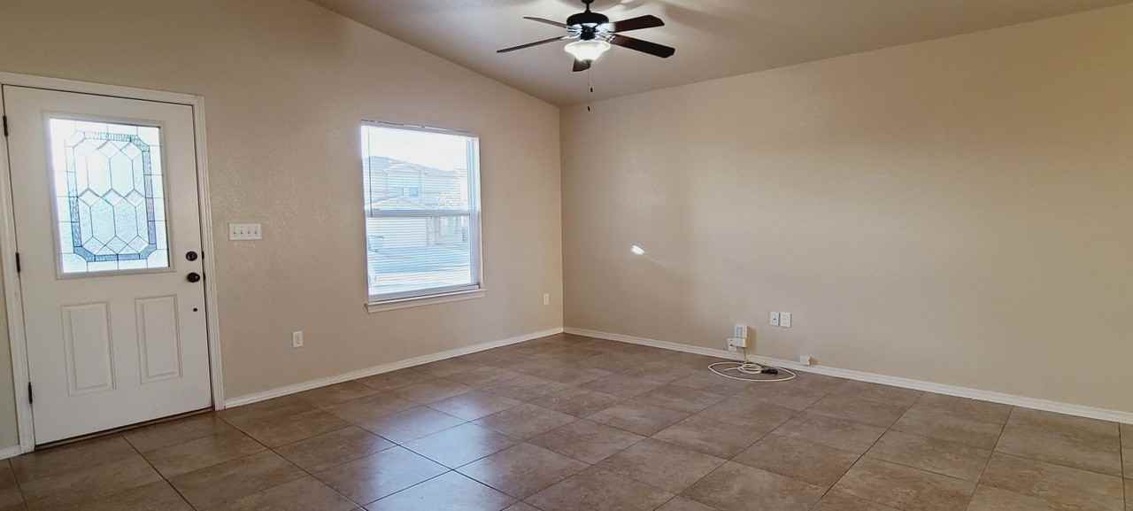 14207 Ranier Point Dr - Photo 2 of 20