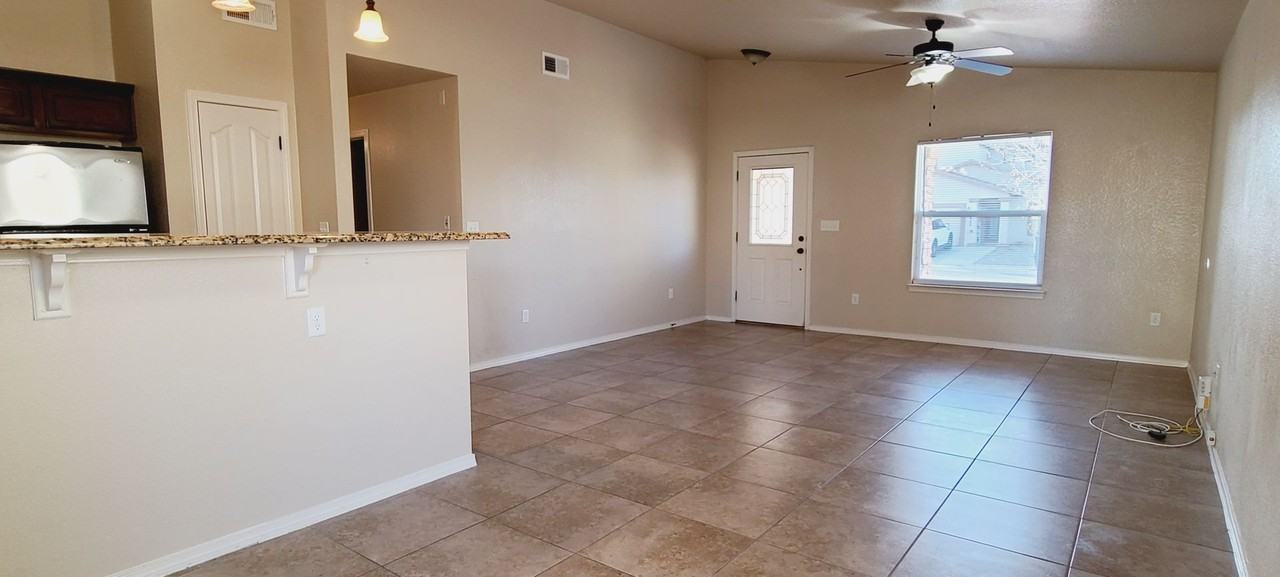 14207 Ranier Point Dr - Photo 3 of 20
