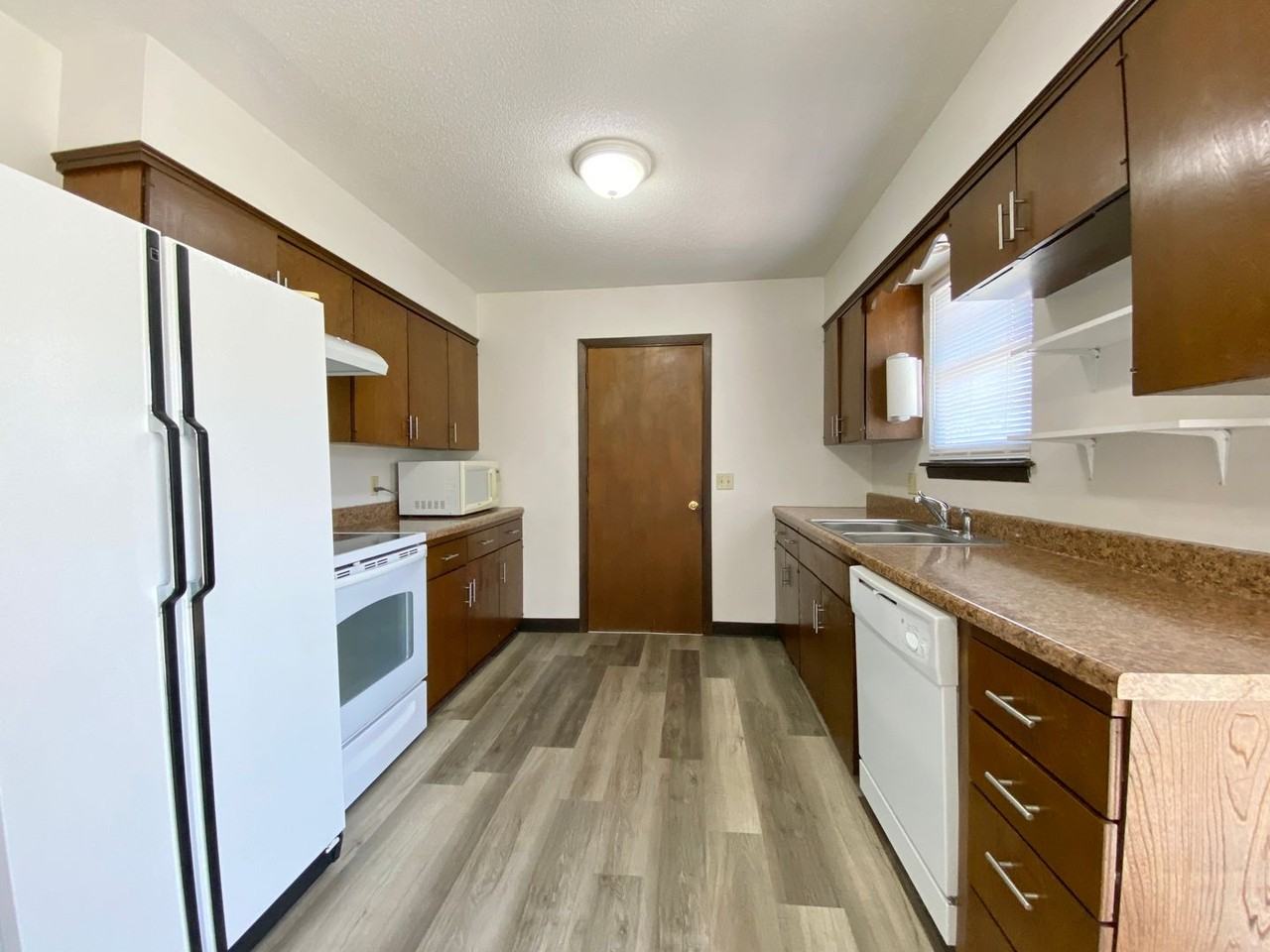 1103 W 32nd Ave - Photo 3 of 12