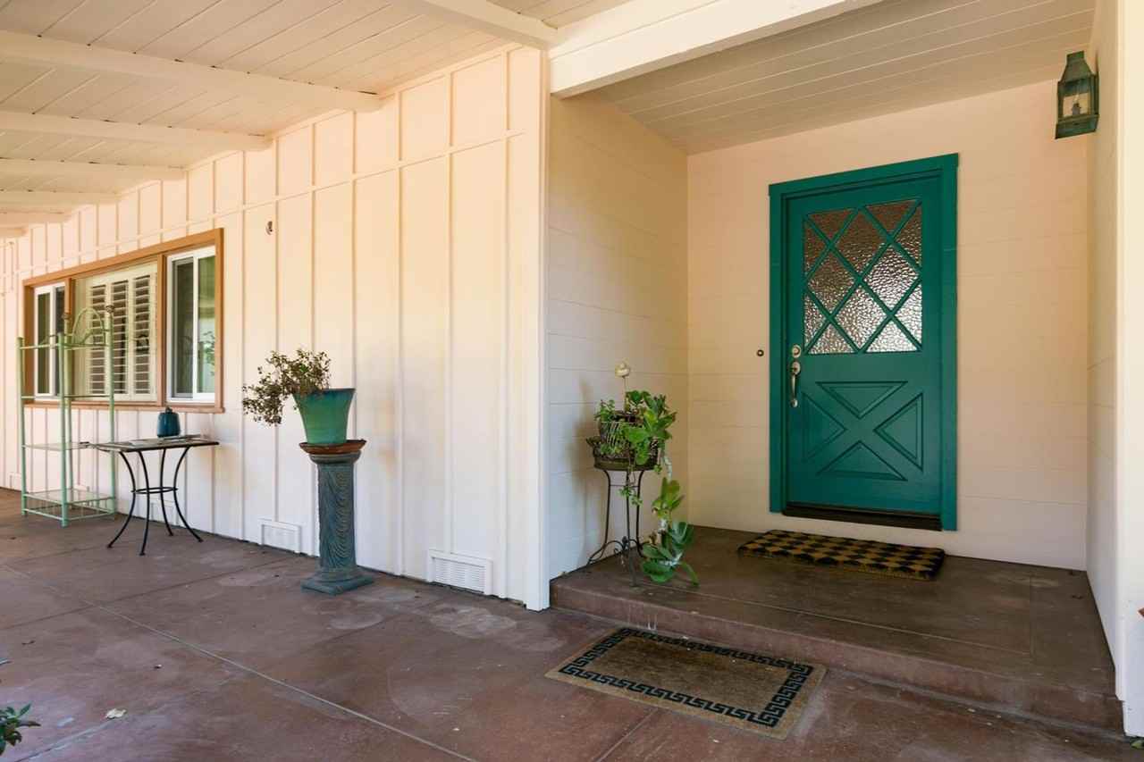 190 Fairway Ln - Photo 2 of 24