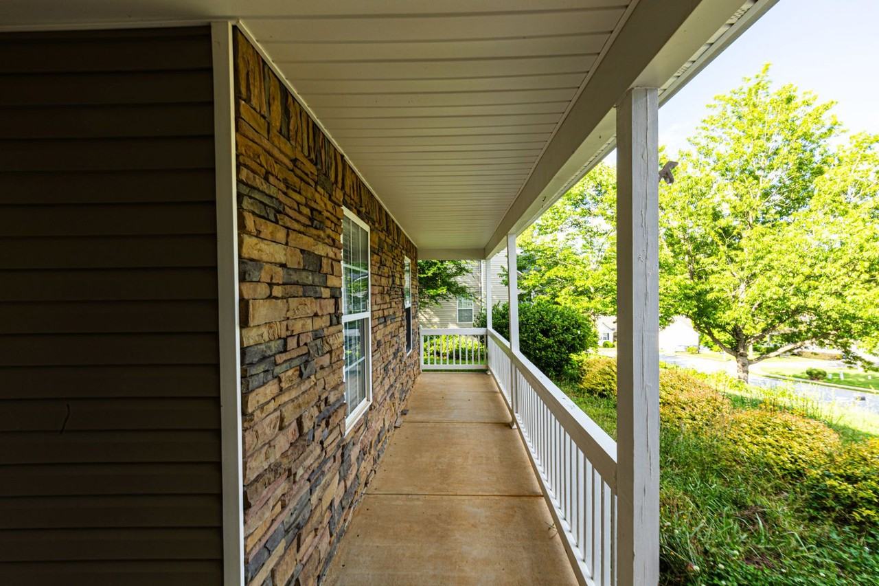 185 Vintage Dr - Photo 2 of 38