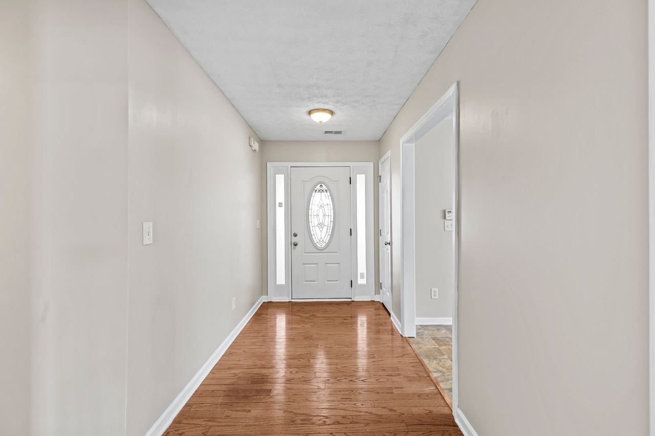 185 Vintage Dr - Photo 3 of 38