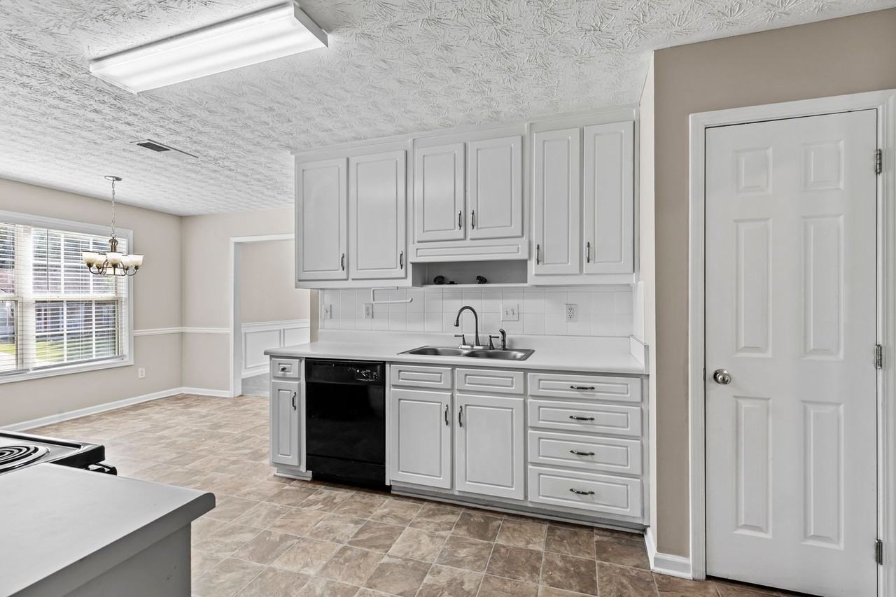 185 Vintage Dr - Photo 5 of 38