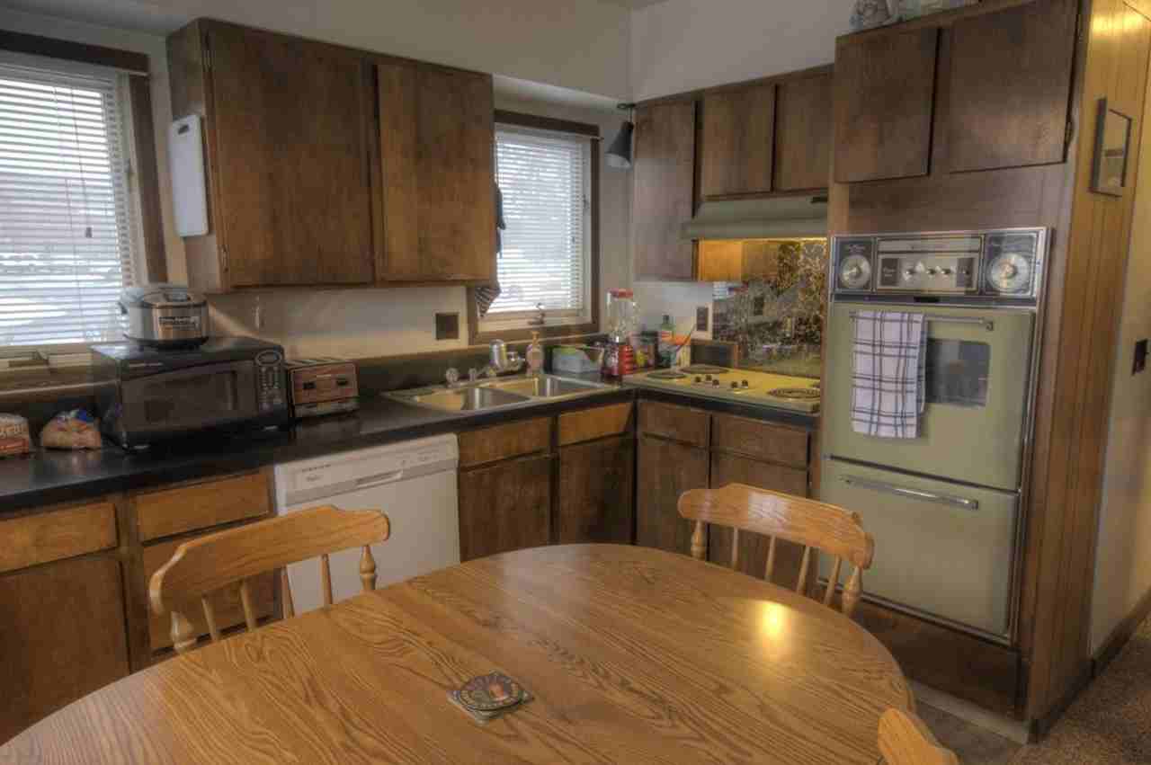 3630 Dore Ln - Photo 3 of 9