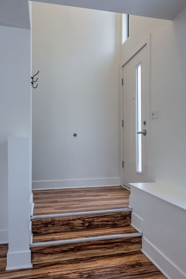 120 W Pierce St - Photo 2 of 14