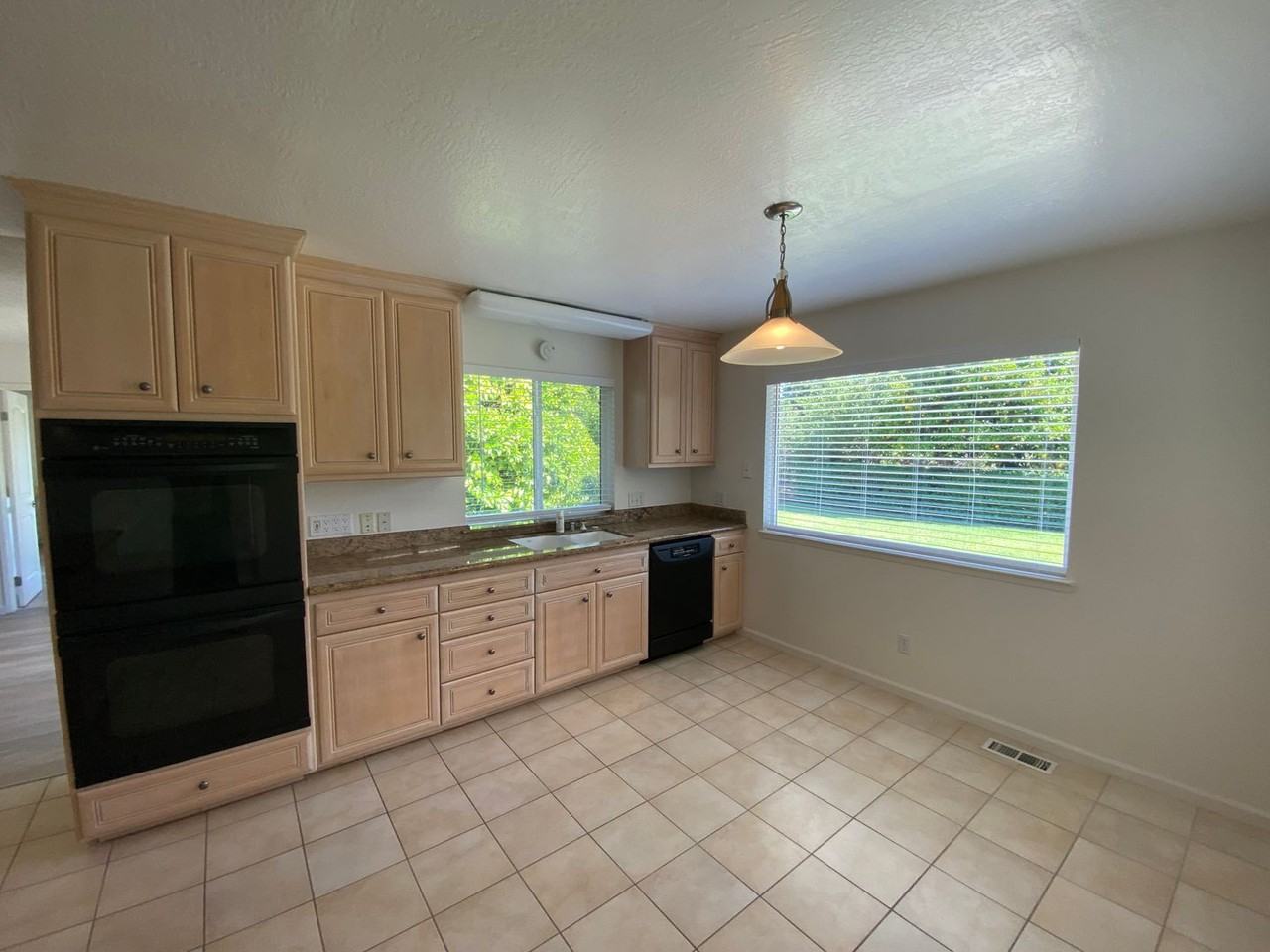 507 Walnut Ct - Photo 6 of 21