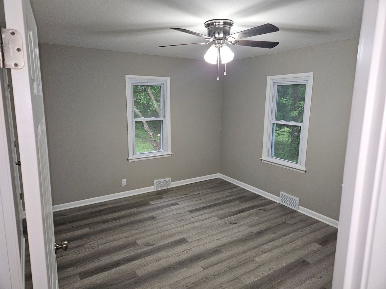 1259 E Berkeley St - Photo 3 of 7