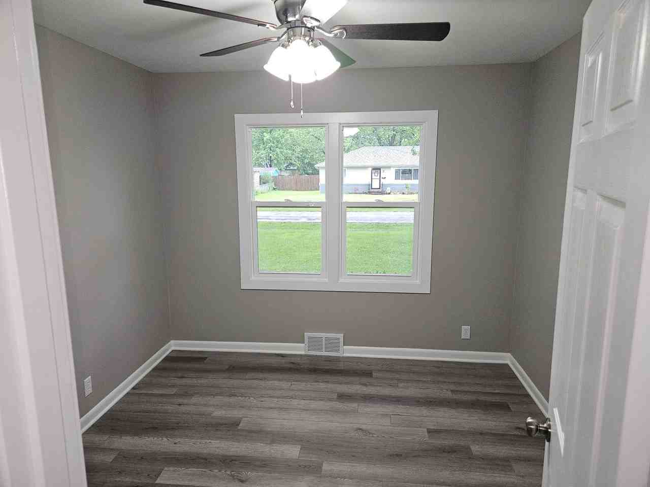 1259 E Berkeley St - Photo 4 of 7