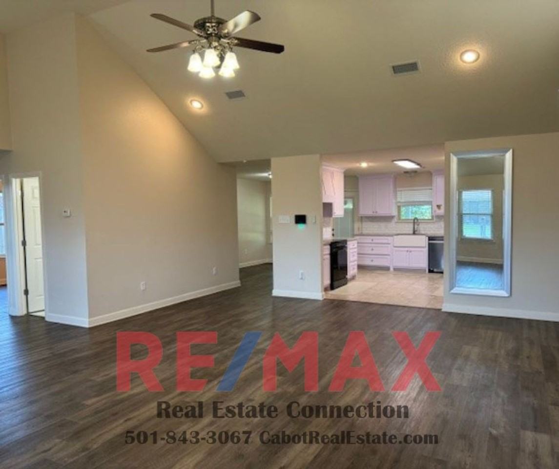 4 Weatherton Dr - Photo 2 of 16