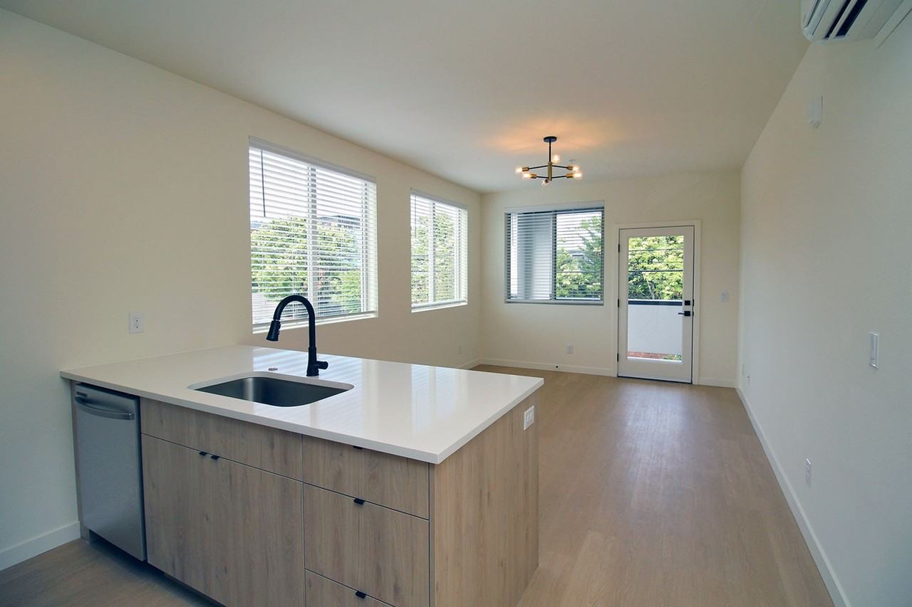 7530 N Richmond Ave #202 - Photo 6 of 20