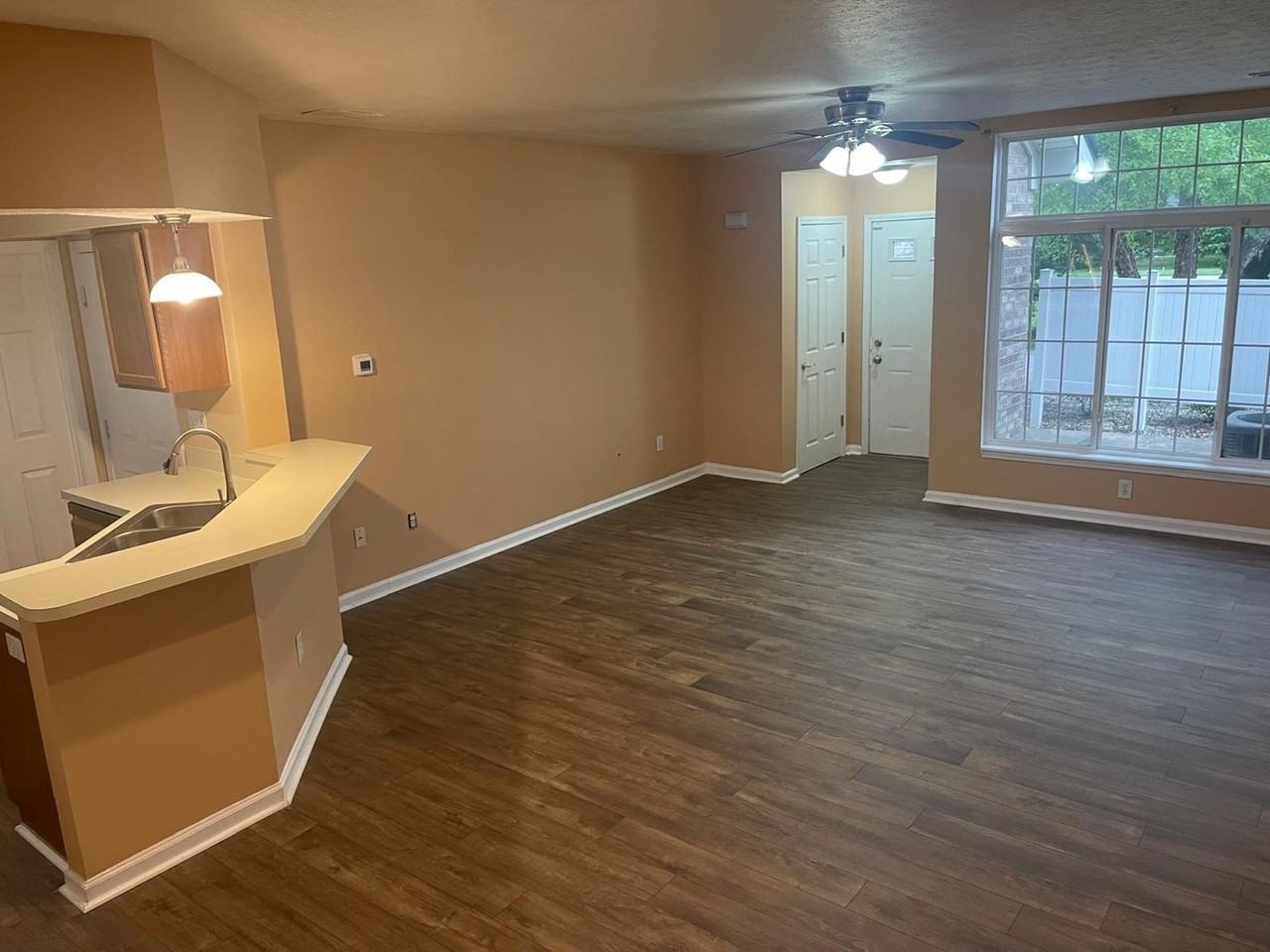 5843 Shipwatch Ln - Photo 3 of 32