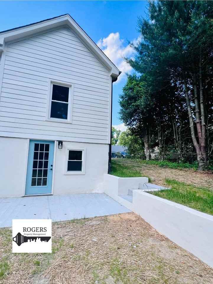 314 Park Ave #B - Photo 2 of 12