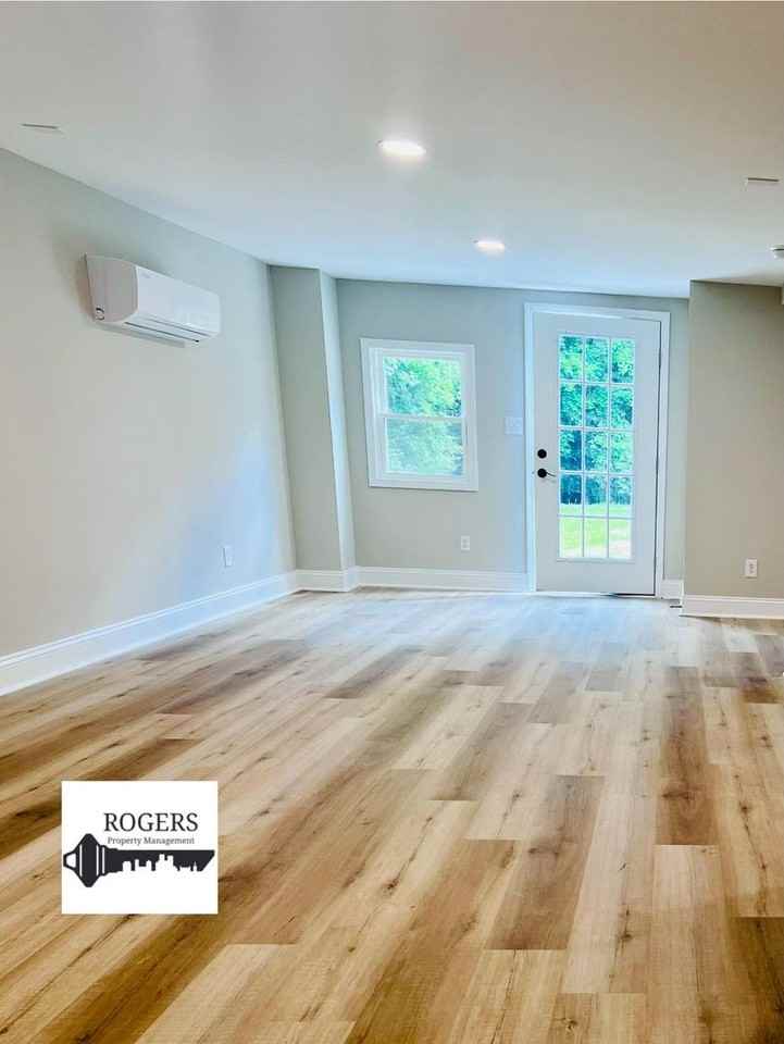 314 Park Ave #B - Photo 3 of 12