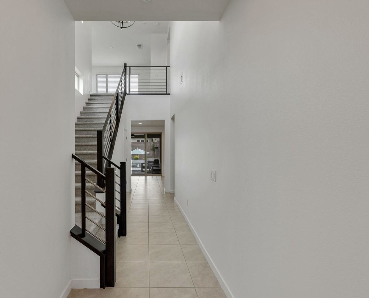 2104 Havensight Ln - Photo 5 of 43