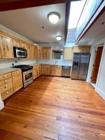 featured image of 1033 Nw Bond St