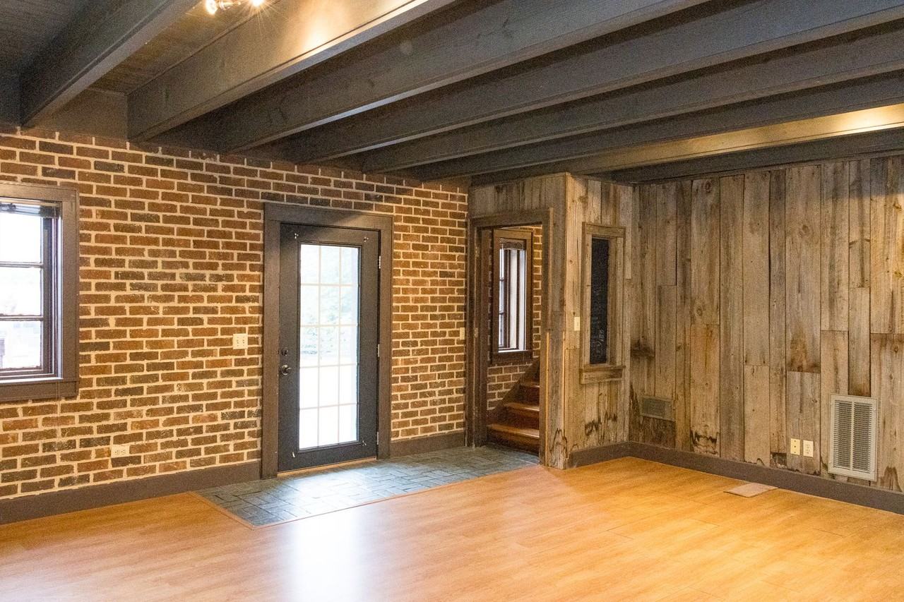 715 Mississippi Ave - Photo 3 of 13