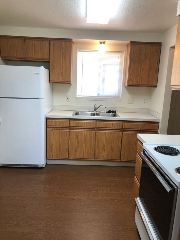 3259 Ne Johnson St - Photo 6 of 8