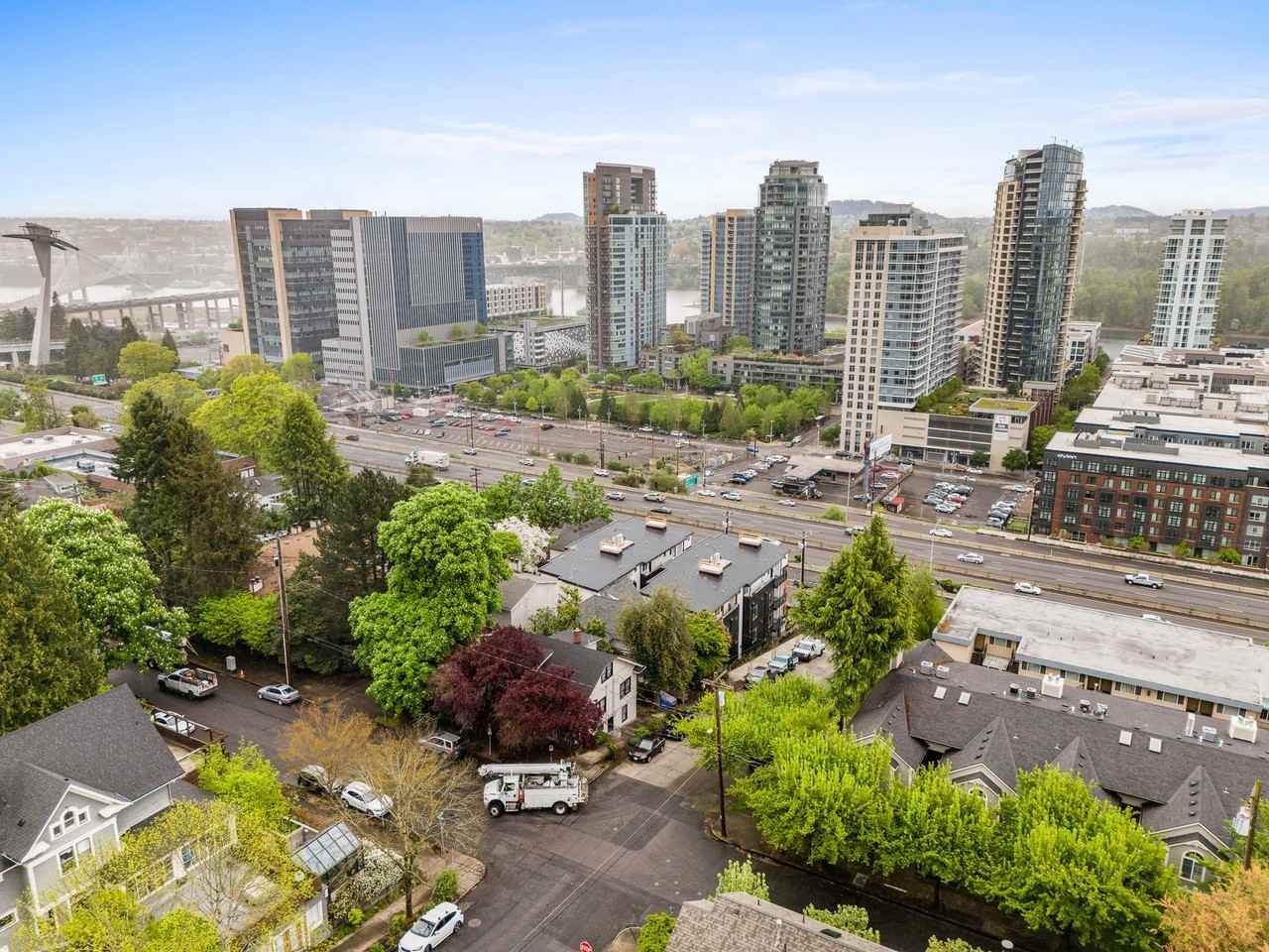 Modern New Construction - Photo 6 of 26