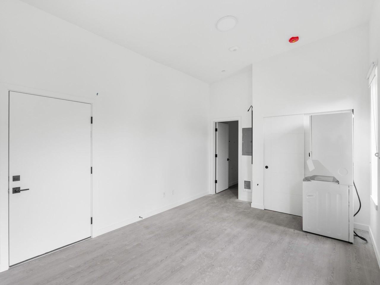 Modern New Construction - Photo 7 of 26