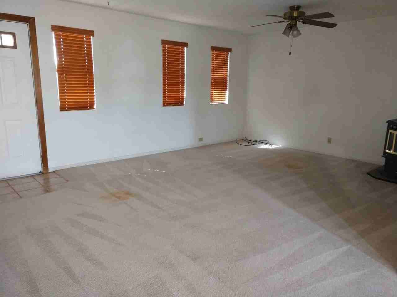 404 E Florida St - Photo 2 of 21