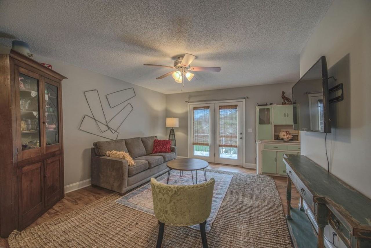 1338 Old Jonesboro Rd - Photo 2 of 15