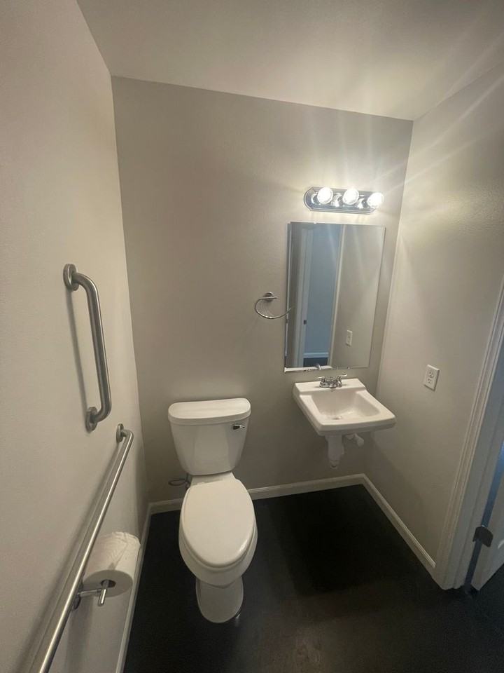 Nook Apartments - Photo 5 of 8