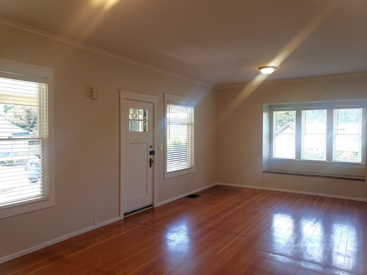 416 S 2nd St - Photo 3 of 31
