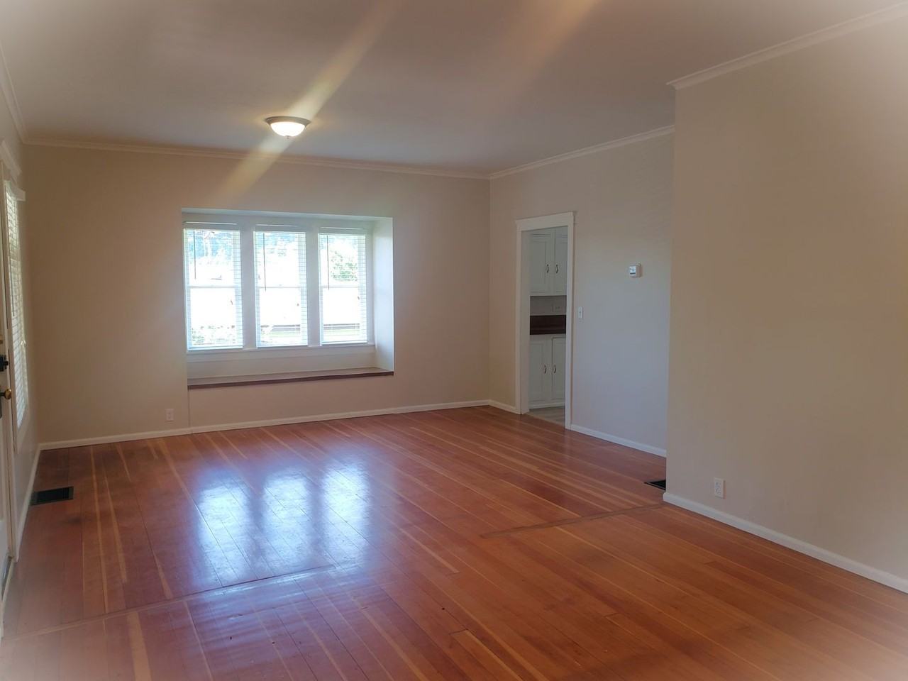 416 S 2nd St - Photo 4 of 31