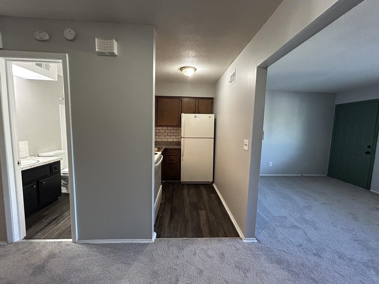 605 Ewing AvenueApt B #605B - Photo 5 of 11