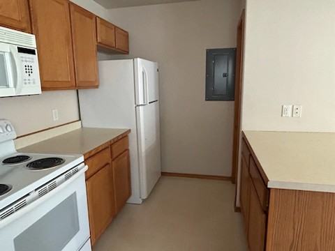 1975 Greatview Dr #1975 - Photo 3 of 17