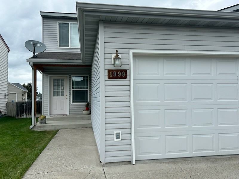 1999 Greatview Dr #1999