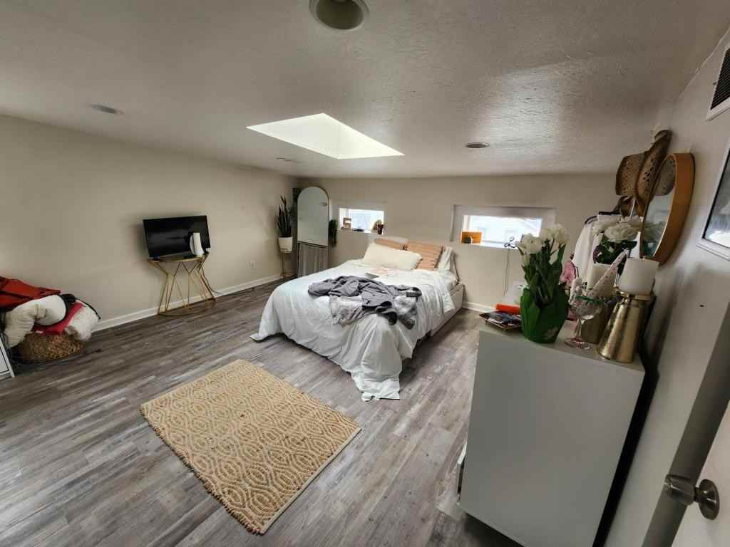 2348 Wheeler St - Photo 2 of 11