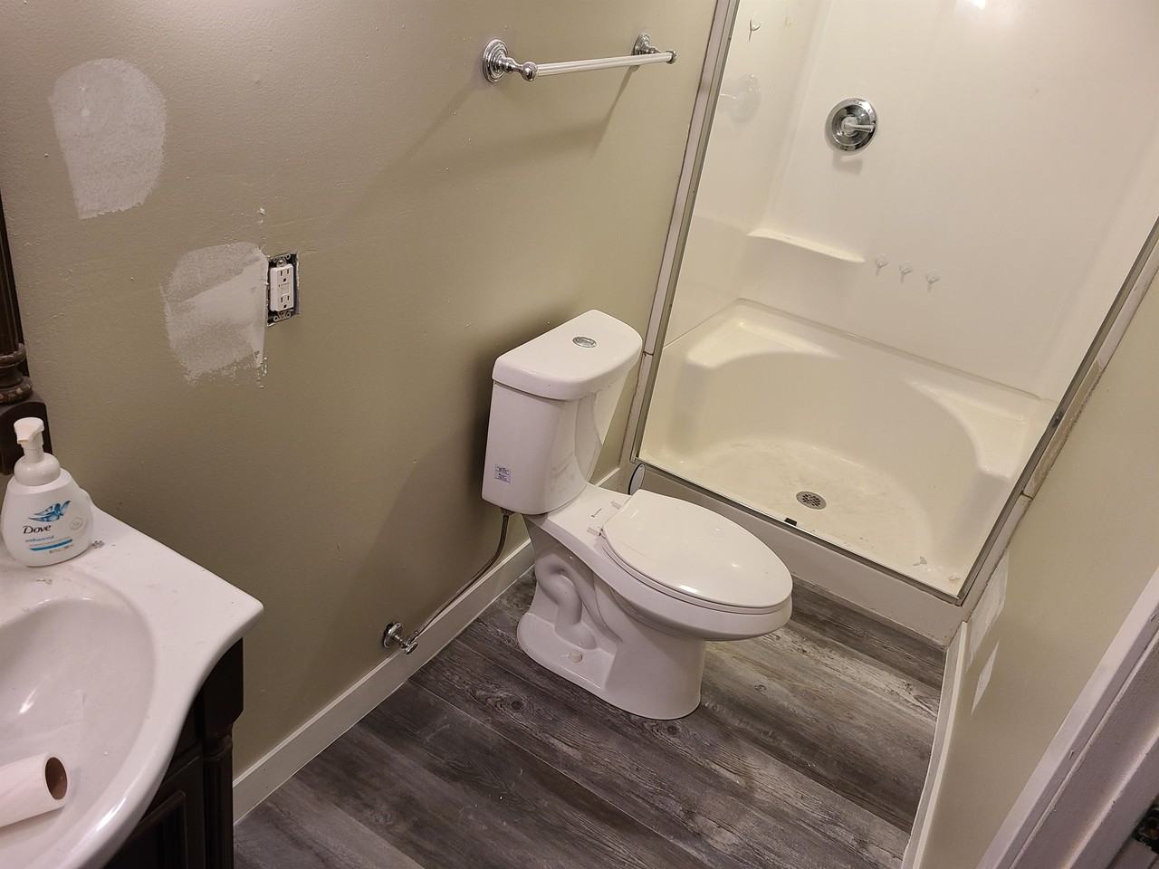 1804 Southlawn Dr #B - Photo 2 of 14