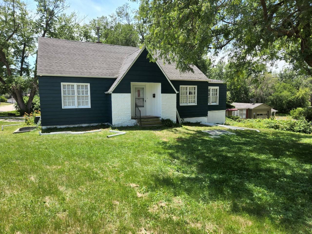 1804 Southlawn Dr #B - Photo 6 of 14