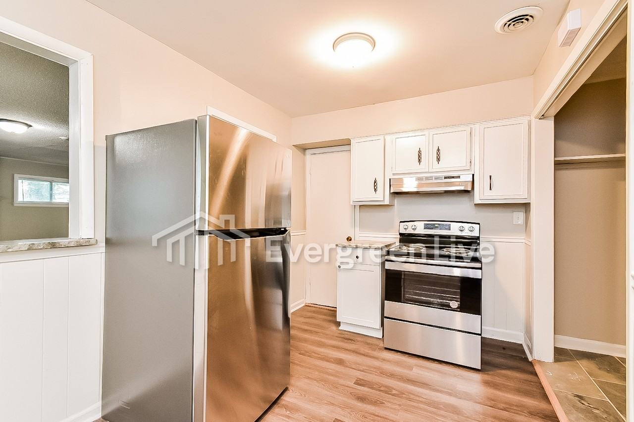 3651 Wilshire Rd - Photo 3 of 17