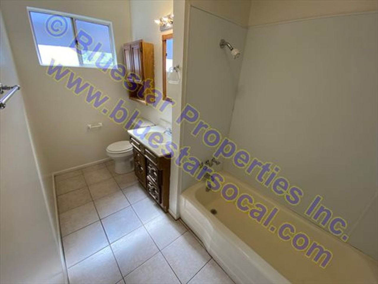 16738 Lacy St - Photo 3 of 14