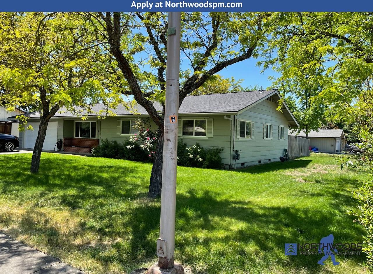 2895 Hawaiian Ave - Photo 2 of 24