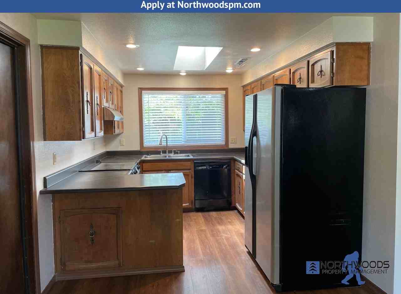 2895 Hawaiian Ave - Photo 3 of 24