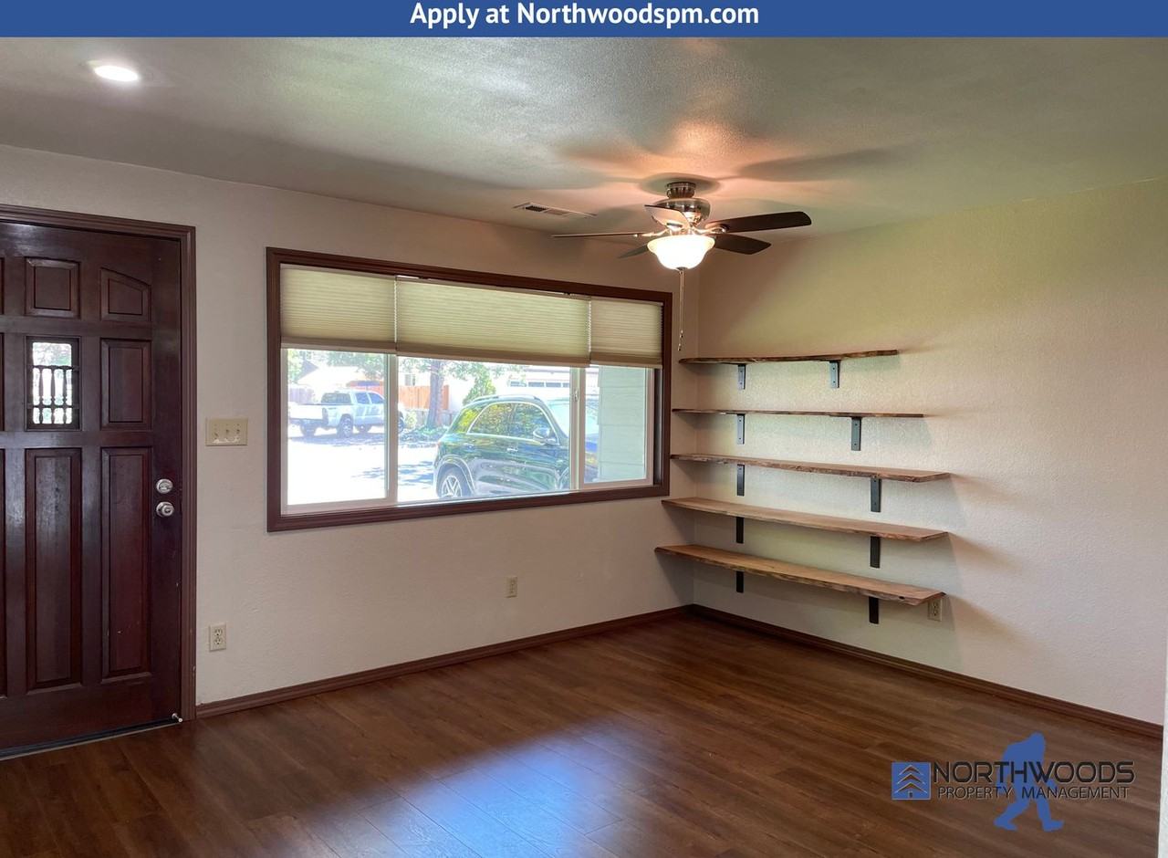 2895 Hawaiian Ave - Photo 6 of 24