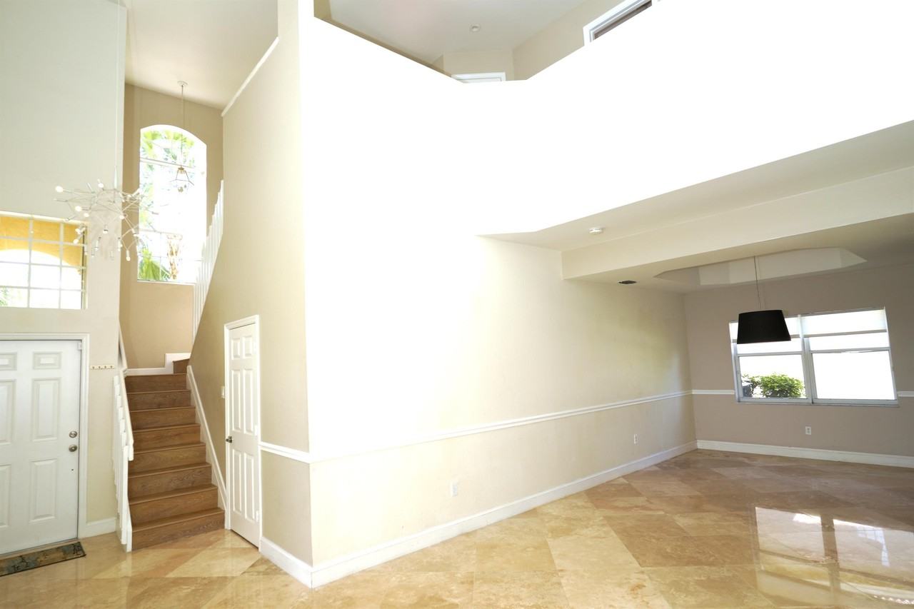 16600 Sapphire Mnr - Photo 4 of 11