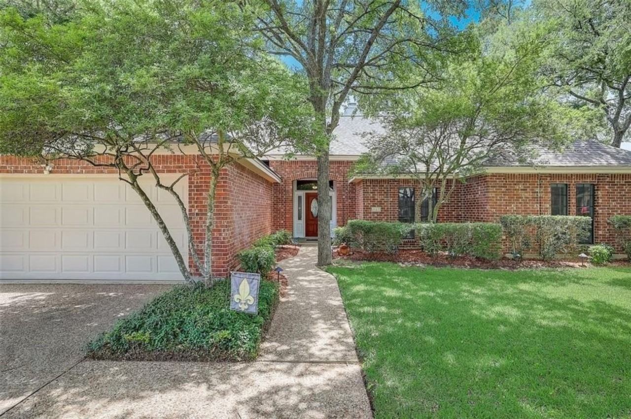 927 Blue Spring Cir - Photo 2 of 48