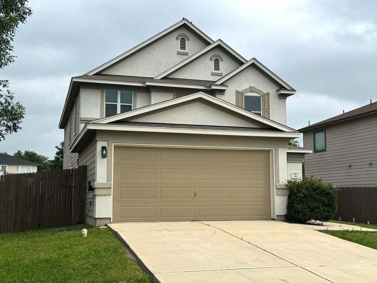 349 Tower Dr - Photo 2 of 33