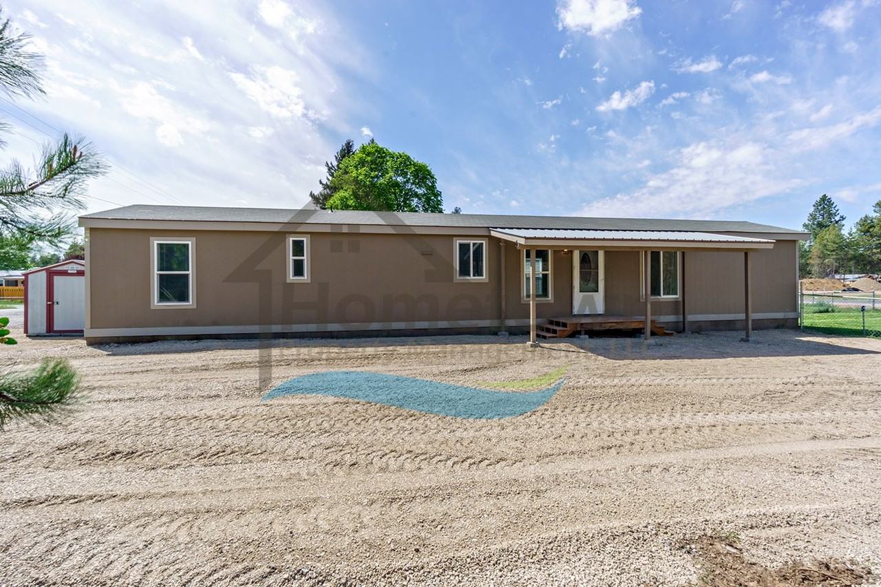 5563 E Grove Ave - Photo 2 of 29