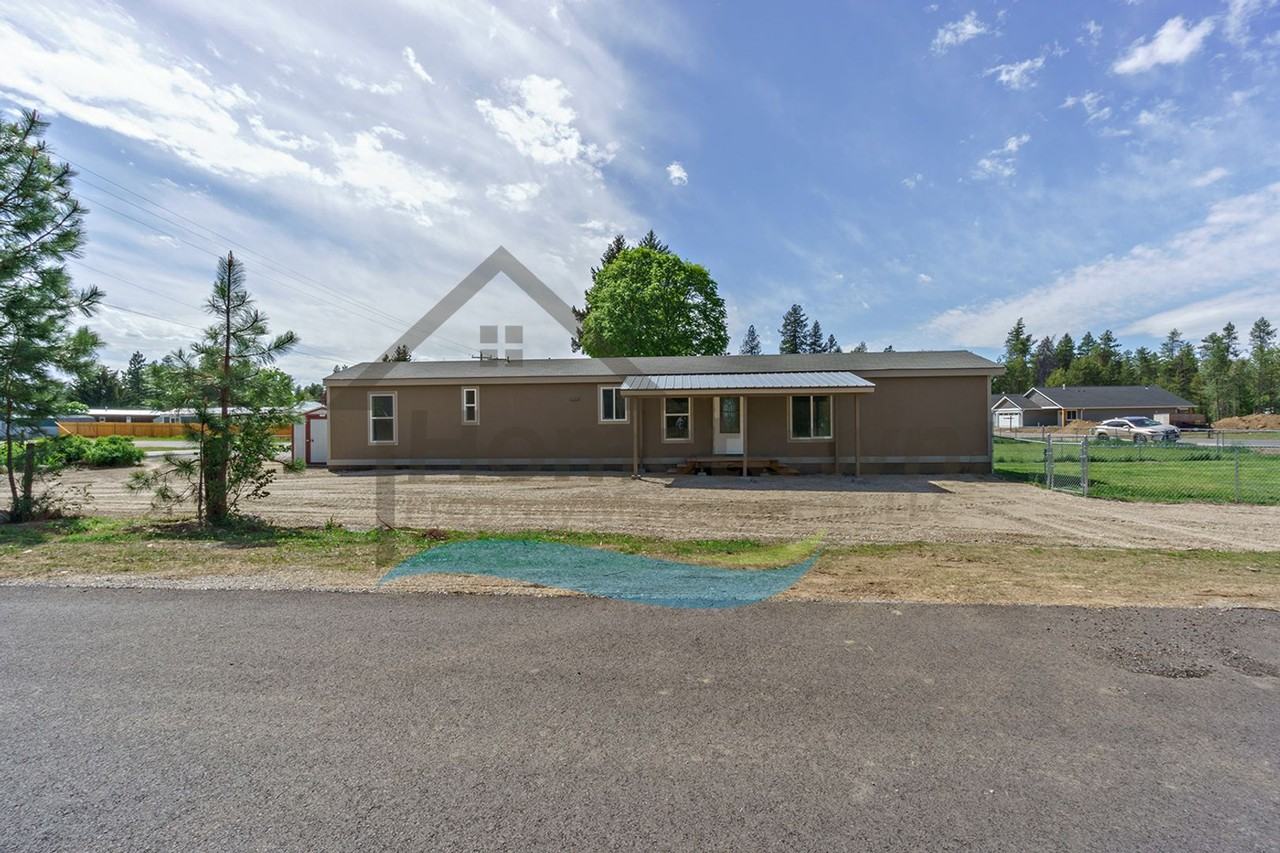5563 E Grove Ave - Photo 4 of 29