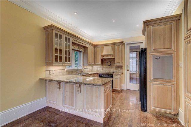 25 Glengrove Avenue East - Photo 3 of 20