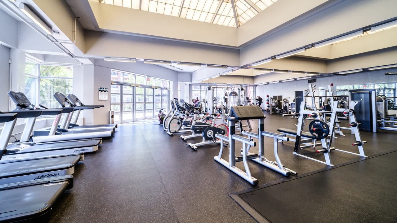 Portside Towers - Photo 6 of 50