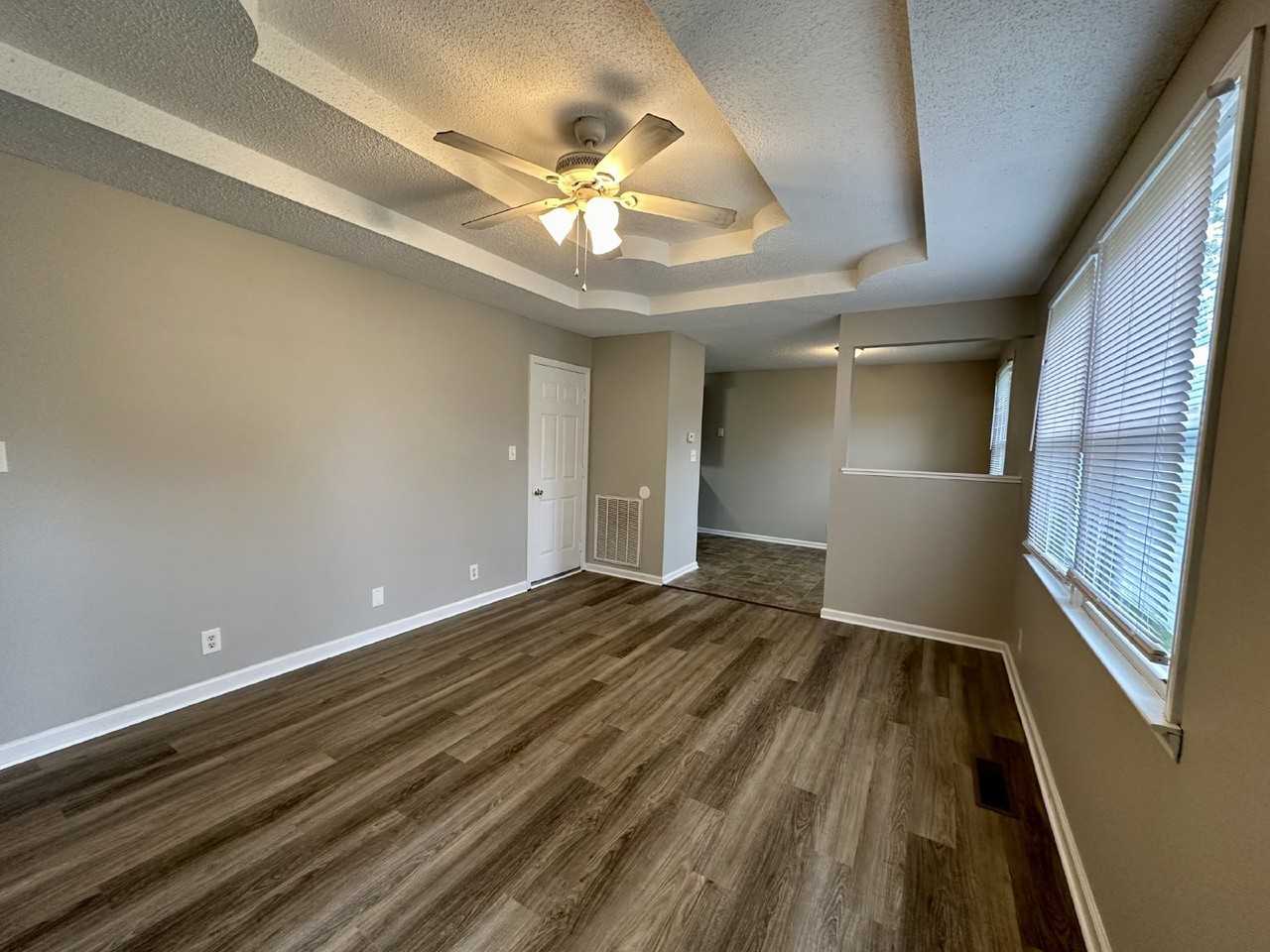 913 Poppy Dr - Photo 3 of 14