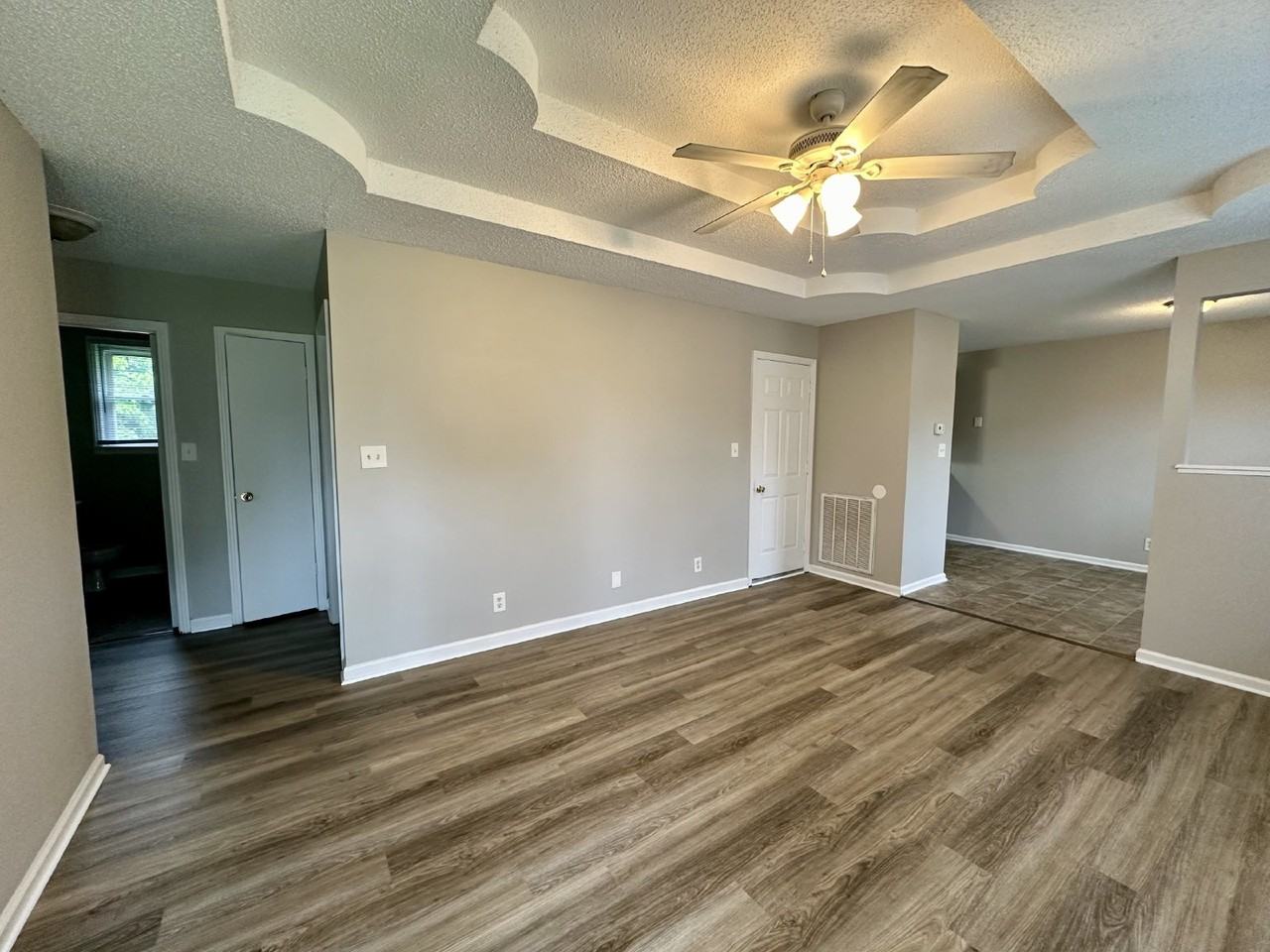 913 Poppy Dr - Photo 4 of 14