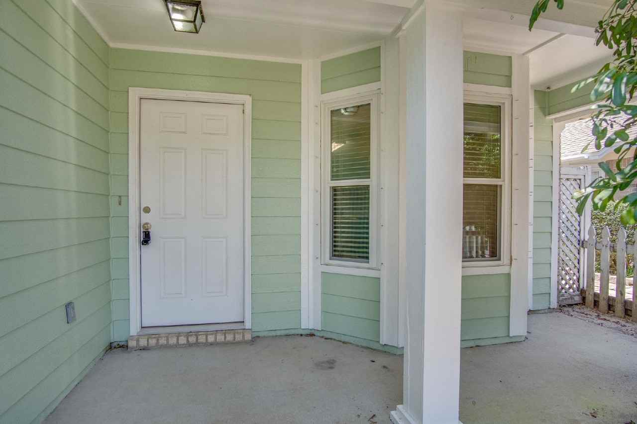 7499 Northpointe Blvd - Photo 3 of 44